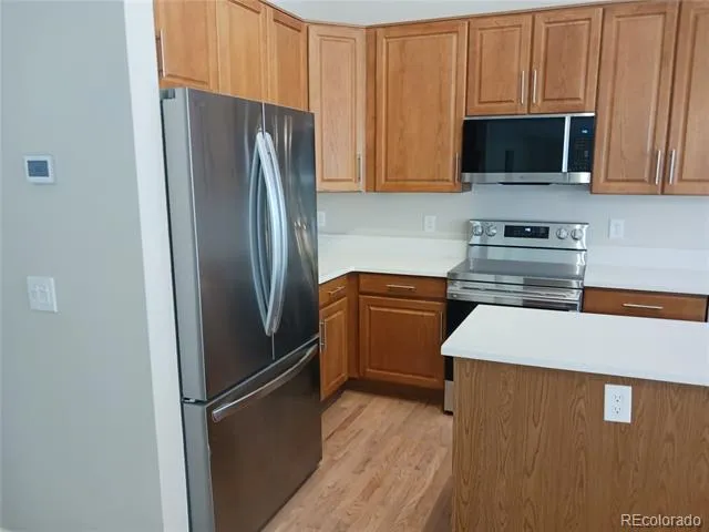 1198 THORNBURY PLACE Highlands Ranch, CO 80129