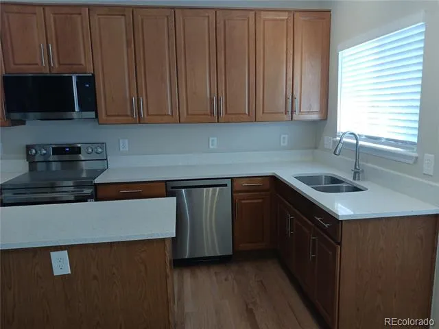 1198 THORNBURY PLACE Highlands Ranch, CO 80129