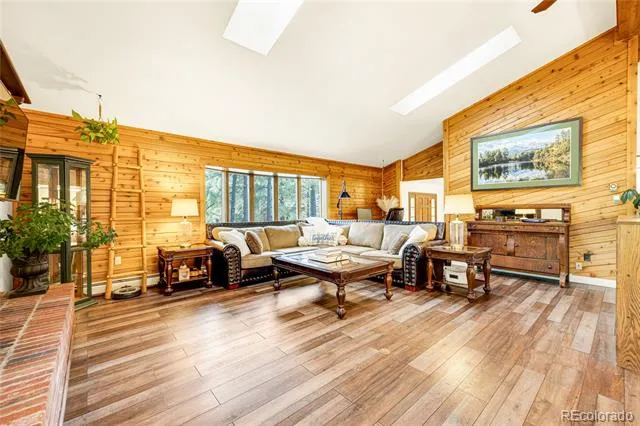 545 Tenderfoot Drive Larkspur, CO 80118