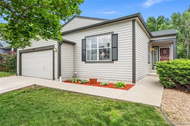 19564 E Ithaca Place Aurora, CO 80013