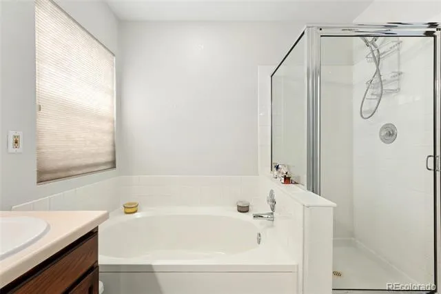 19564 E Ithaca Place Aurora, CO 80013