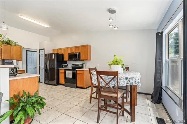 19564 E Ithaca Place Aurora, CO 80013