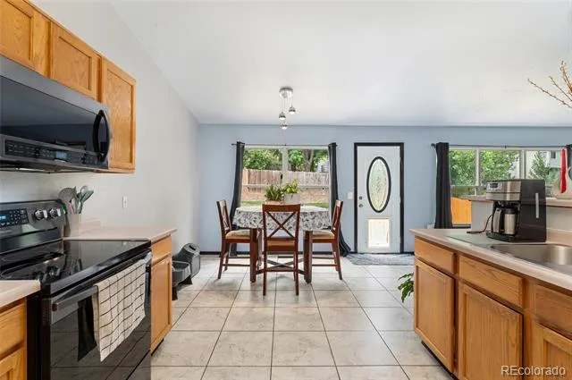 19564 E Ithaca Place Aurora, CO 80013