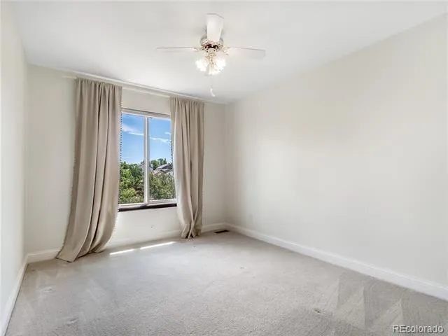 9304 Montrose Way Highlands Ranch, CO 80126