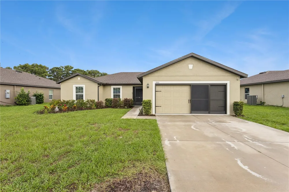 1063 LAKE ARBOR COURT Tavares, FL 32778