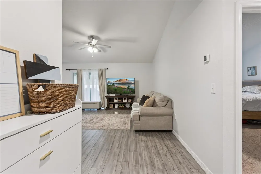 1063 LAKE ARBOR COURT Tavares, FL 32778