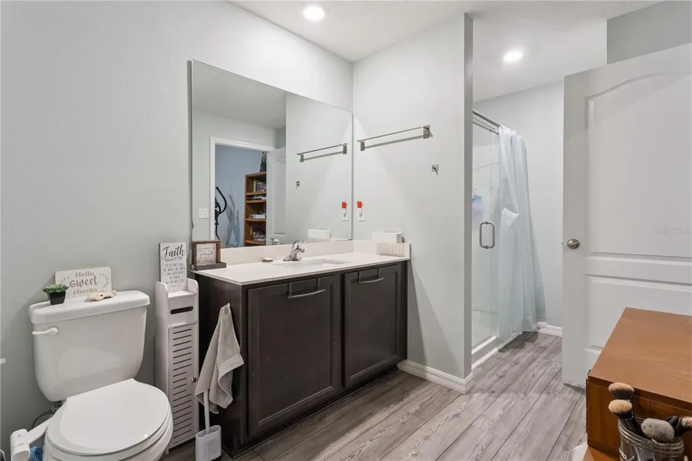 1063 LAKE ARBOR COURT Tavares, FL 32778