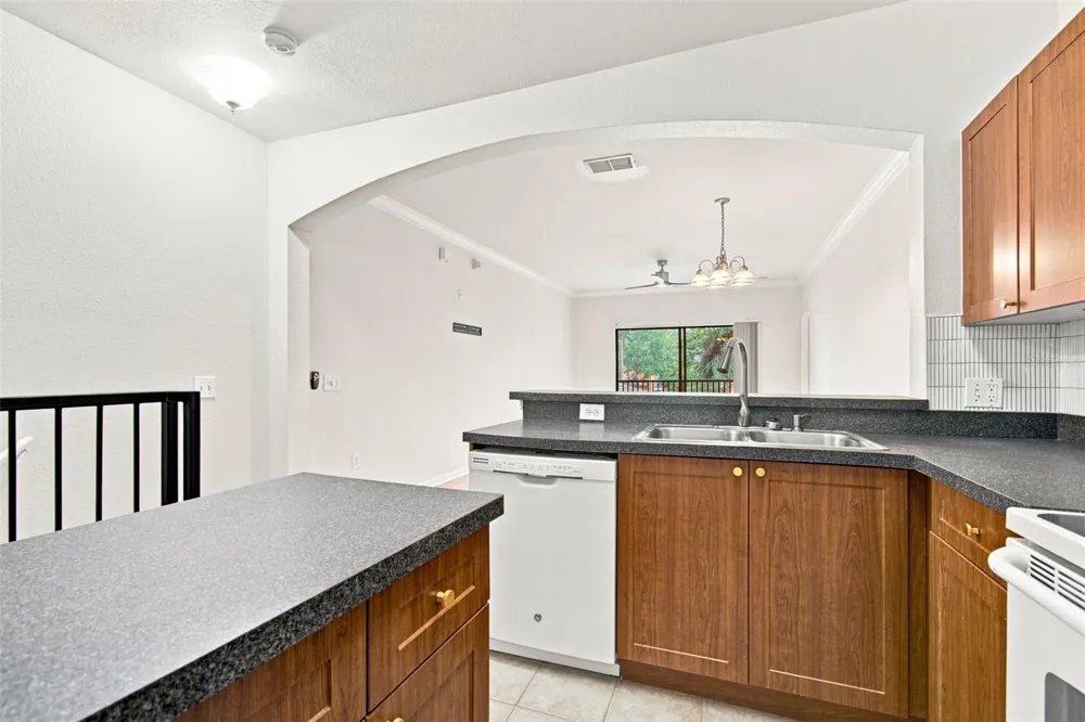 2151 CHIANTI PLACE #12-122 Palm Harbor, FL 34683