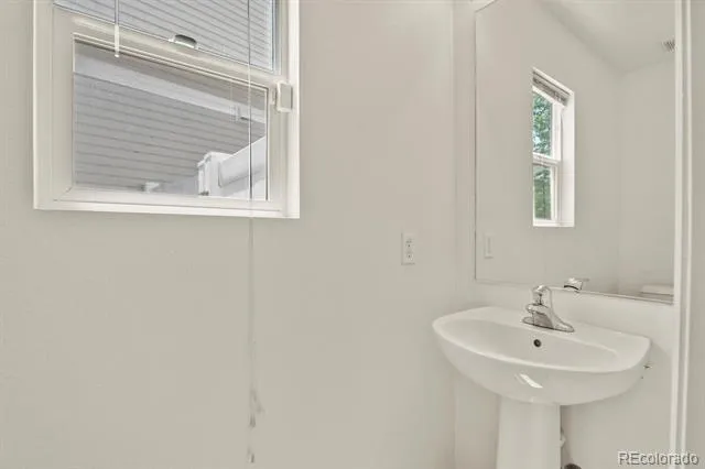 21517 E 43rd Place Denver, CO 80249