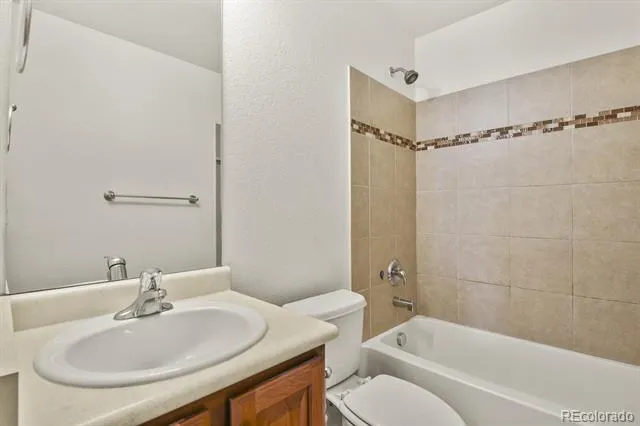 21517 E 43rd Place Denver, CO 80249