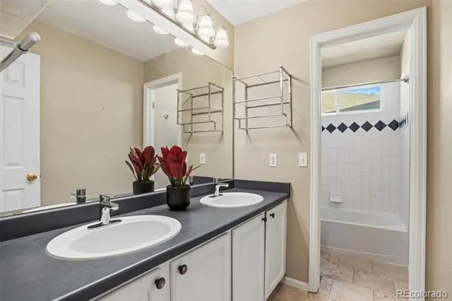 6668 S Killarney Court Aurora, CO 80016