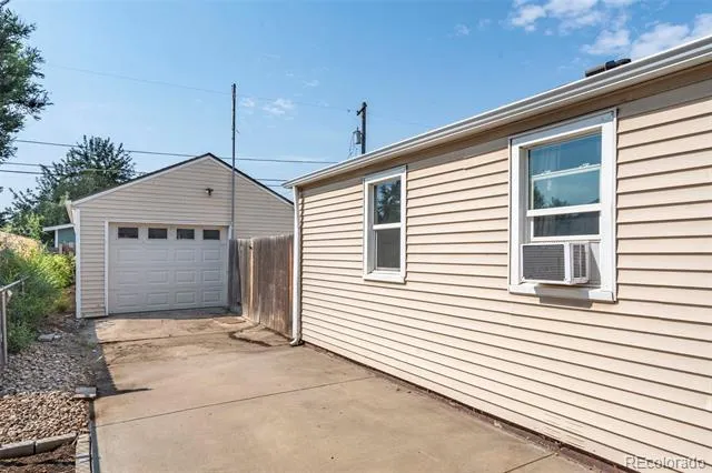 6840 Reno Drive Arvada, CO 80002