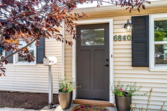 6840 Reno Drive Arvada, CO 80002