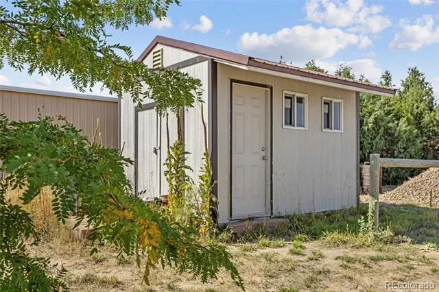 380 Dutch Valley Road Bennett, CO 80102