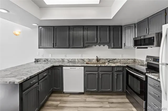 15451 E Wyoming Drive #F Aurora, CO 80017