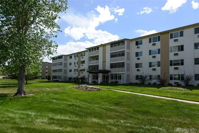 615 S Alton Way #12B Denver, CO 80247