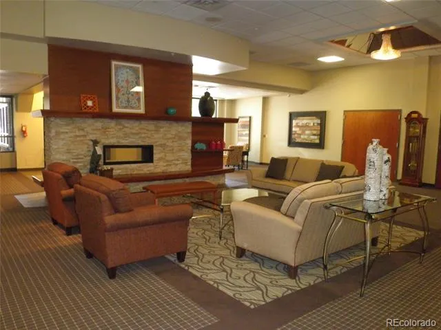 615 S Alton Way #12B Denver, CO 80247