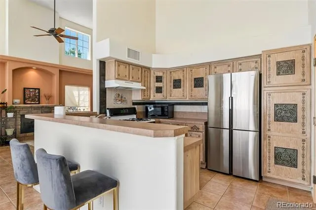 1445 S Chambers Road #101 Aurora, CO 80017