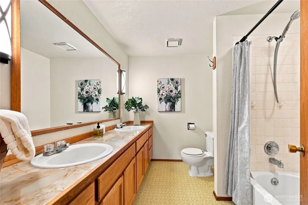 442 E 31st Street #D3 Bremerton, WA 98310
