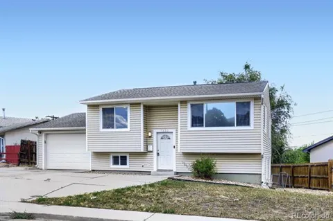 7530 Hilltop Circle