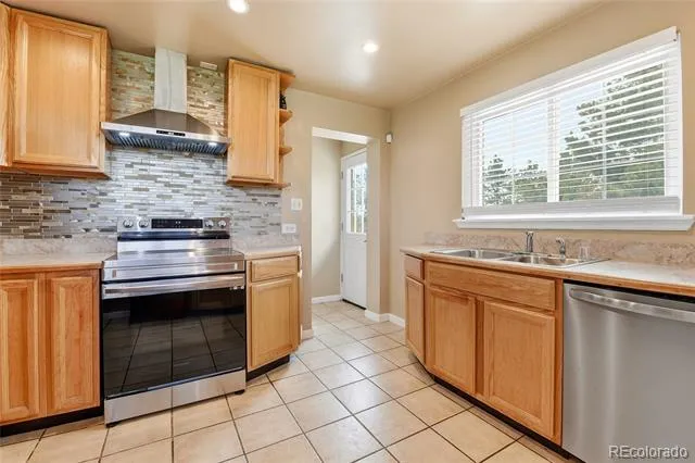 16600 E Arapahoe Road Foxfield, CO 80016