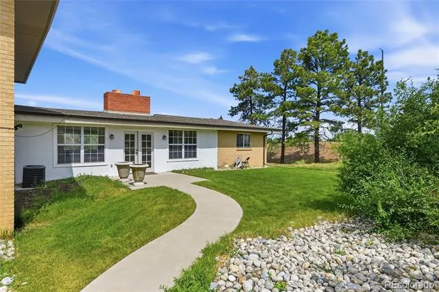16600 E Arapahoe Road Foxfield, CO 80016