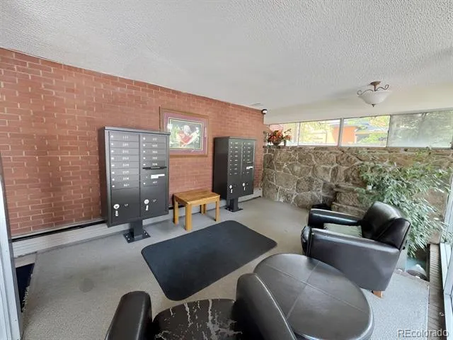 937 Clarkson Street #206 Denver, CO 80218
