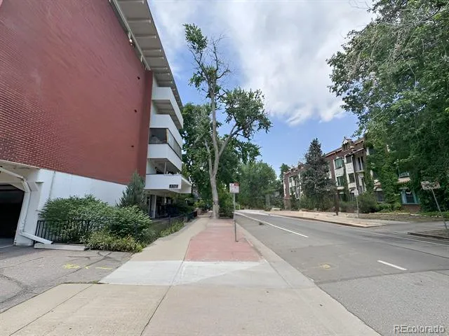 937 Clarkson Street #206 Denver, CO 80218