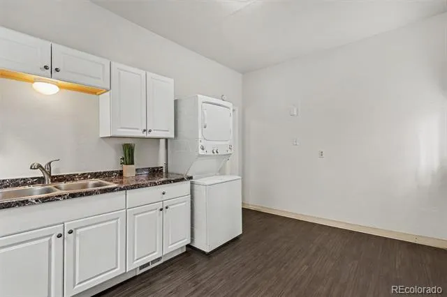 392 Clarkson #A Denver, CO 80218