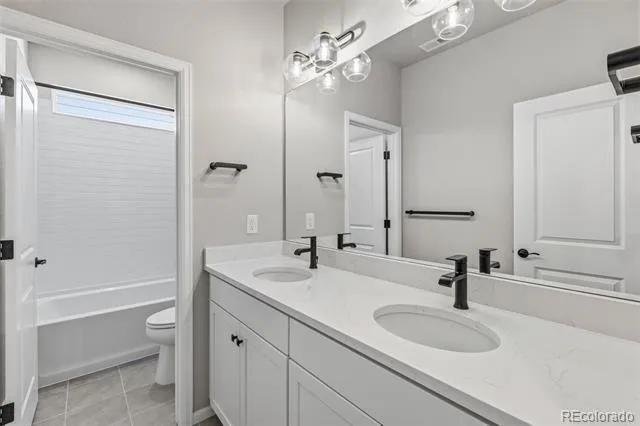 24382 E Atlantic Drive Aurora, CO 80016