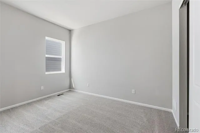 1933 S Eaton Park Way Aurora, CO 80016