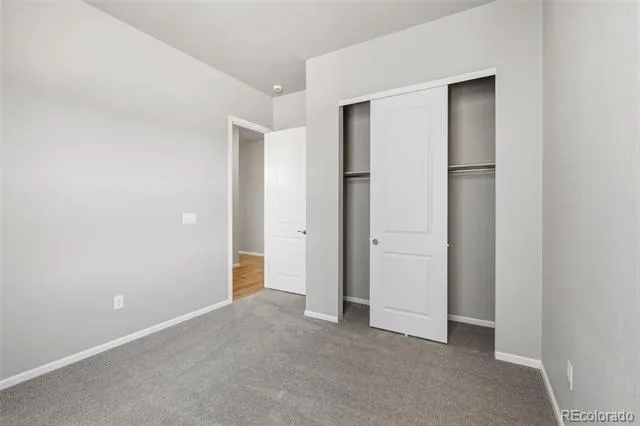 1933 S Eaton Park Way Aurora, CO 80016