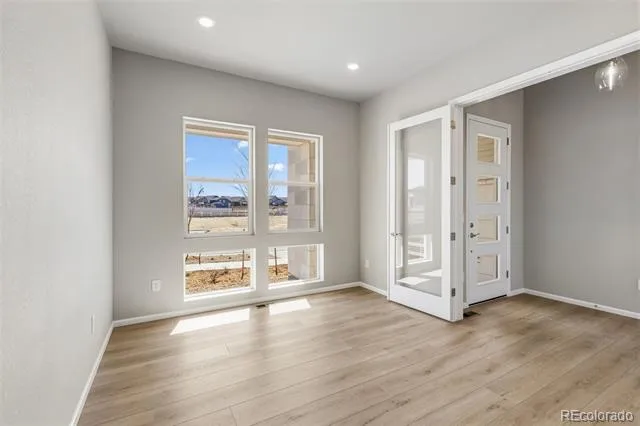 1933 S Eaton Park Way Aurora, CO 80016