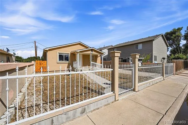 518 15th Avenue Court Greeley, CO 80631