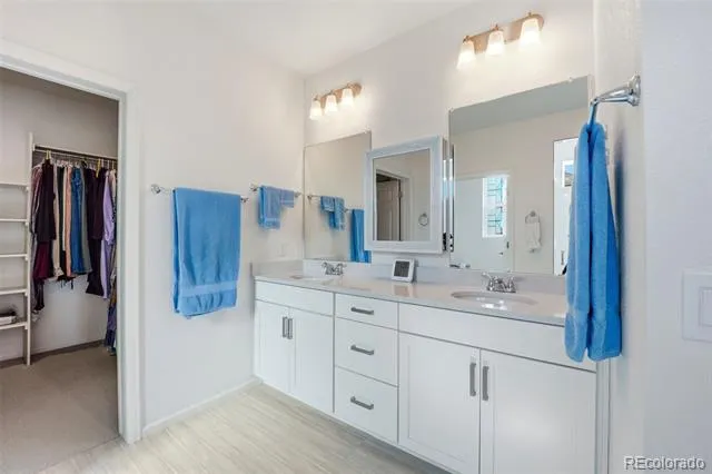 5102 Quatar Street Aurora, CO 80019
