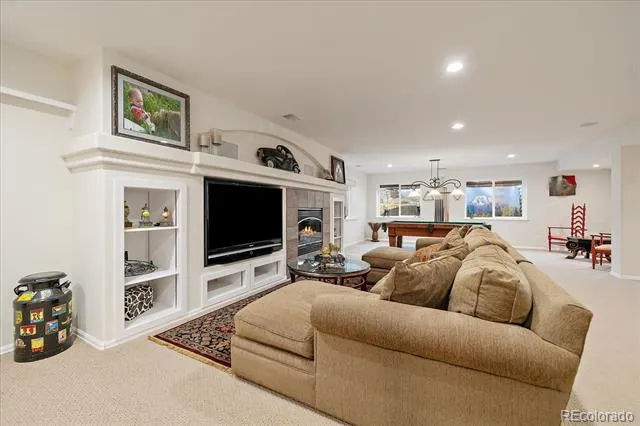 8251 S Quatar Circle Aurora, CO 80016