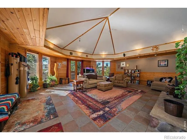 143 Crockett Trail Ward, CO 80481