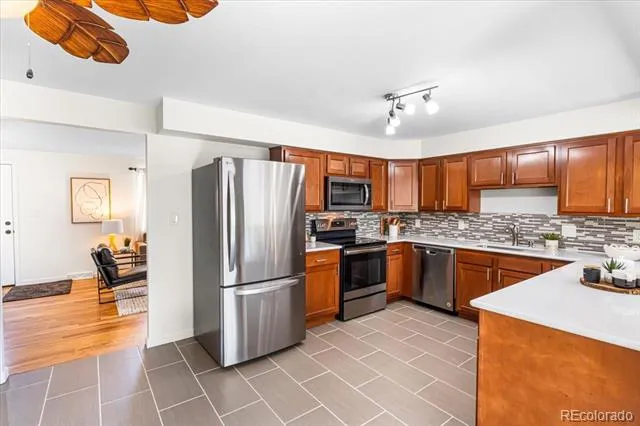 6764 Newland Street Arvada, CO 80003