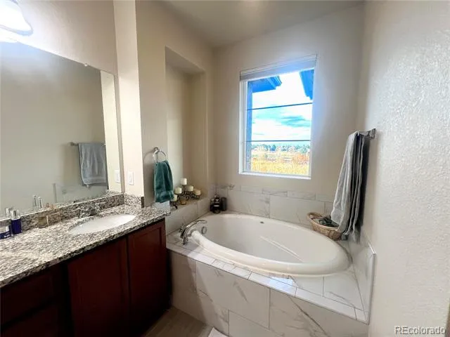 9072 E Caley Way Englewood, CO 80111