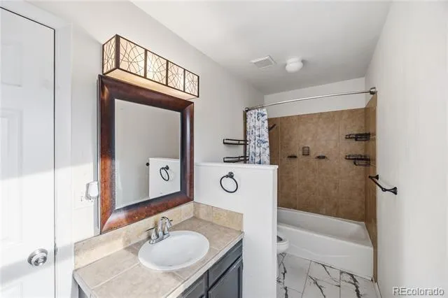 2105 Endicott Court Colorado Springs, CO 80916