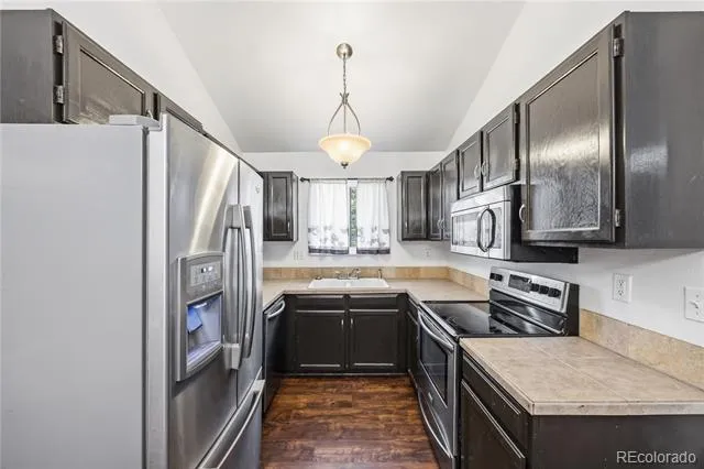 2105 Endicott Court Colorado Springs, CO 80916