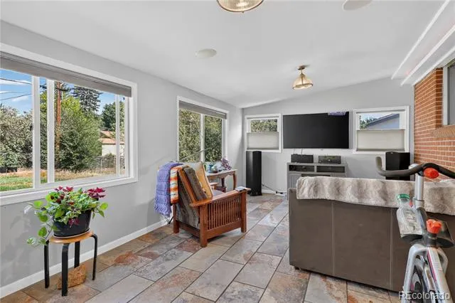 4977 S Perry Street Littleton, CO 80123