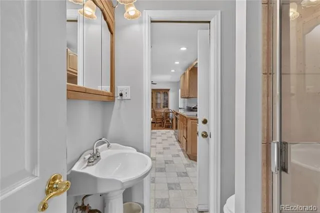 4977 S Perry Street Littleton, CO 80123