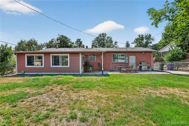 4977 S Perry Street Littleton, CO 80123