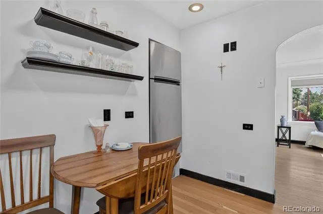 4737 Beach Court Denver, CO 80211