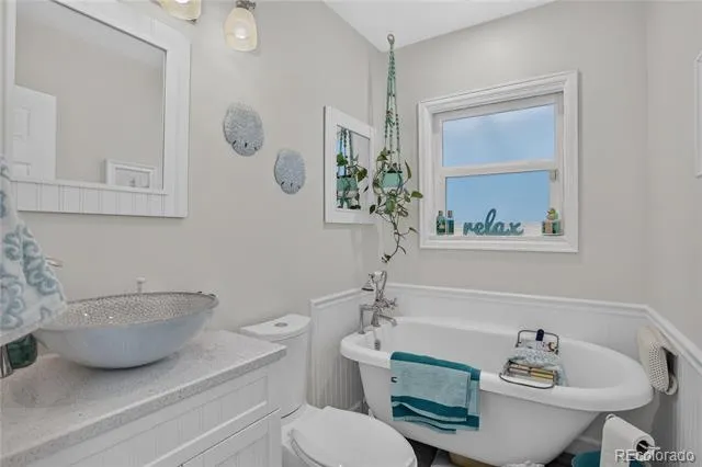 4737 Beach Court Denver, CO 80211