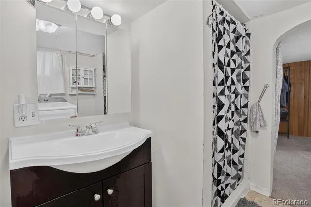 4737 Beach Court Denver, CO 80211