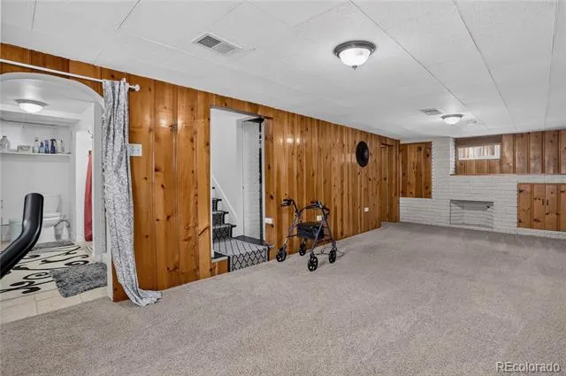 4737 Beach Court Denver, CO 80211