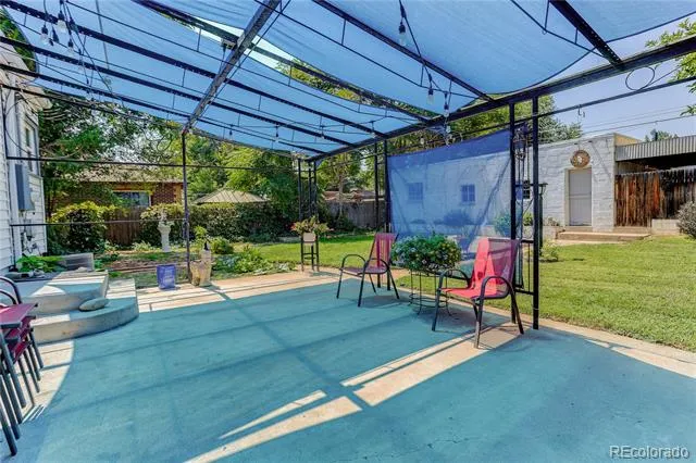 4737 Beach Court Denver, CO 80211