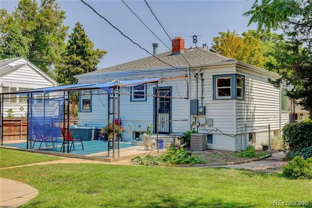 4737 Beach Court Denver, CO 80211